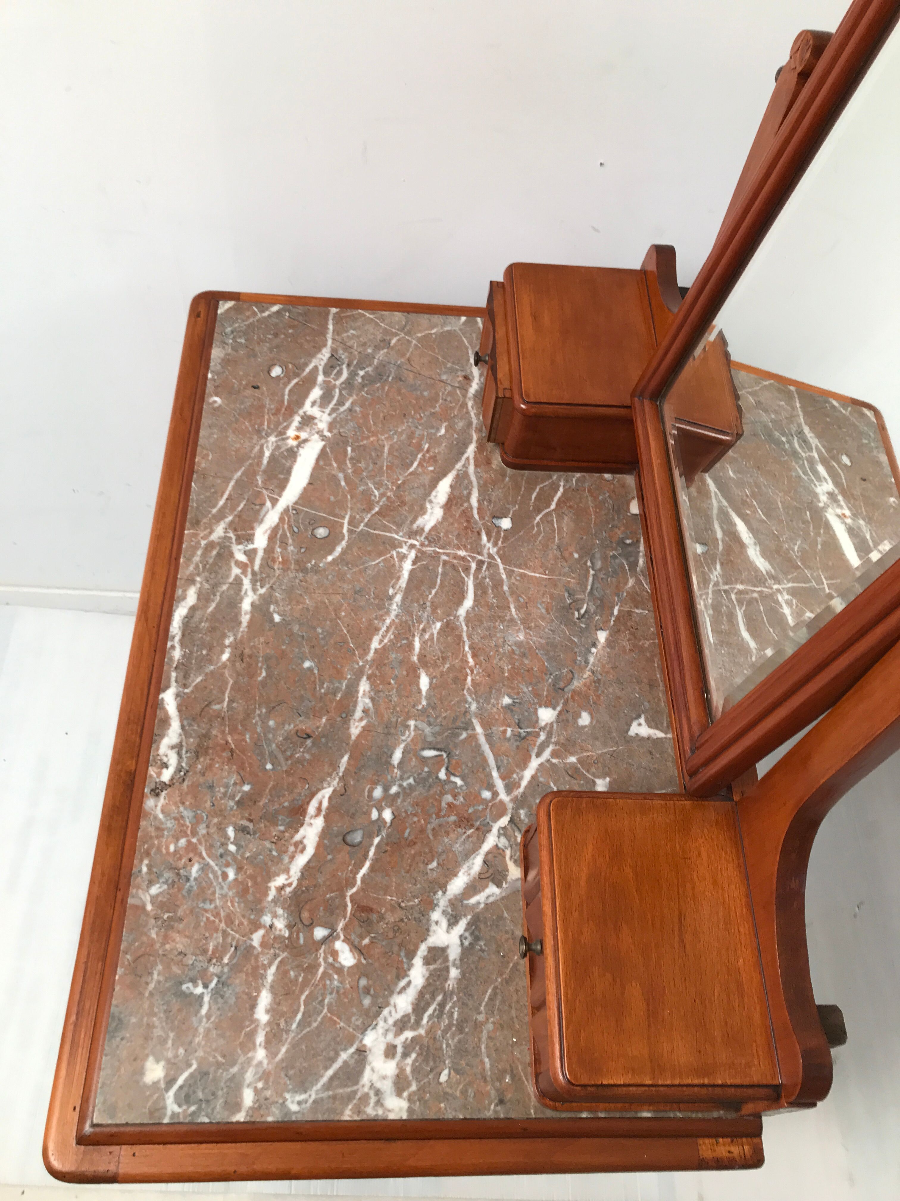 Art deco hairdresser 20s