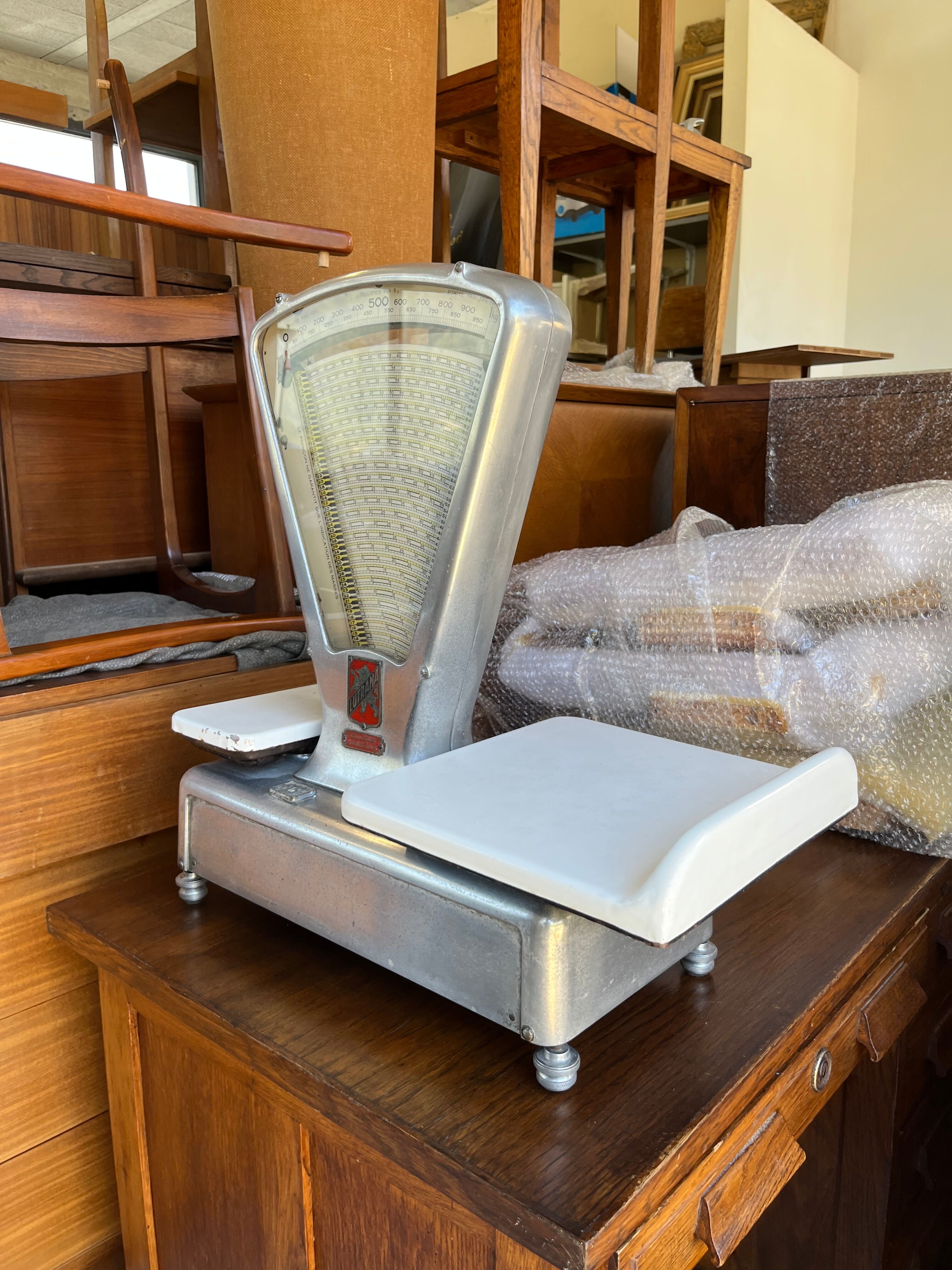 Lutrana 50s grocery scale