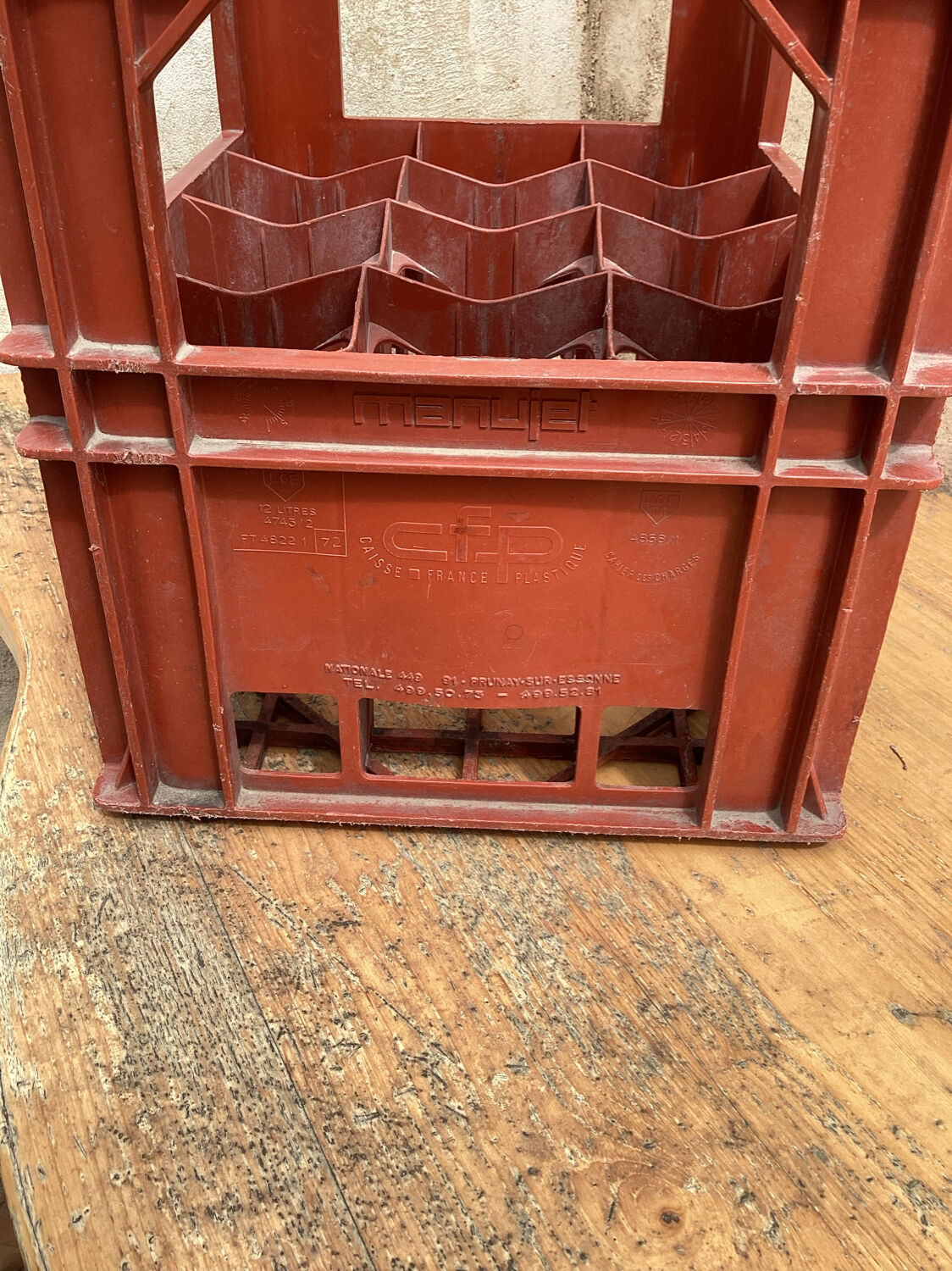 Vintage bottle locker CFP France Plastic Crate