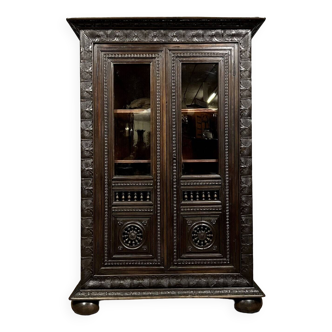 Breton bookcase in solid oak with brown patina circa 1880