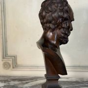 Bronze bust representing a philosopher after the Antique, 19th century, foundry Luppens.