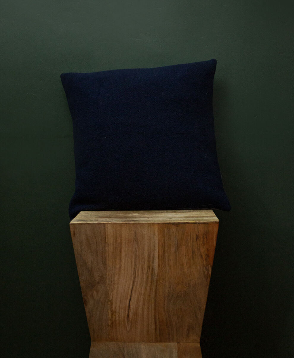 Navy blue upcycled cushion cover in wool 40x40cm