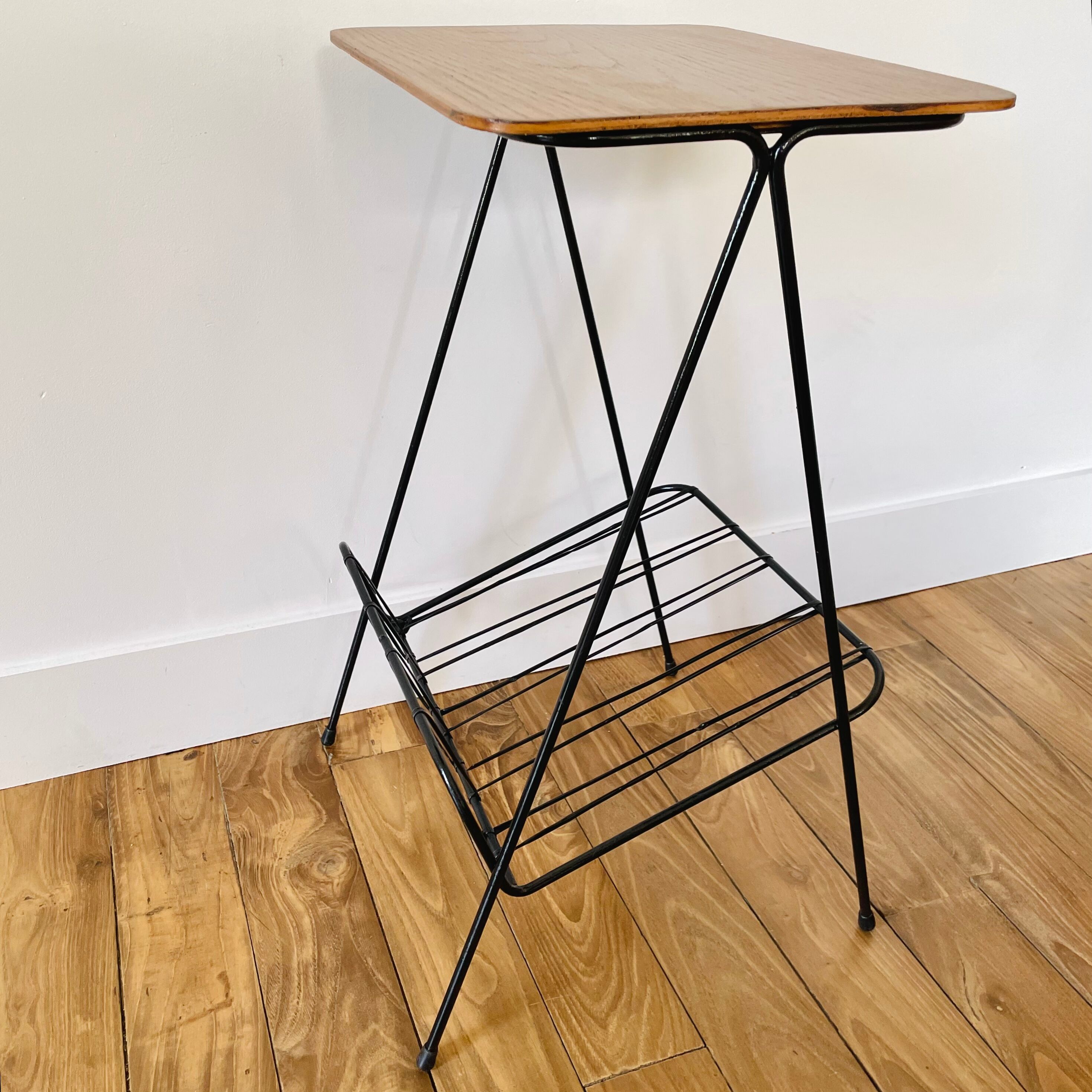 End of sofa metal and wood