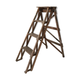 Wooden painter's stepladder