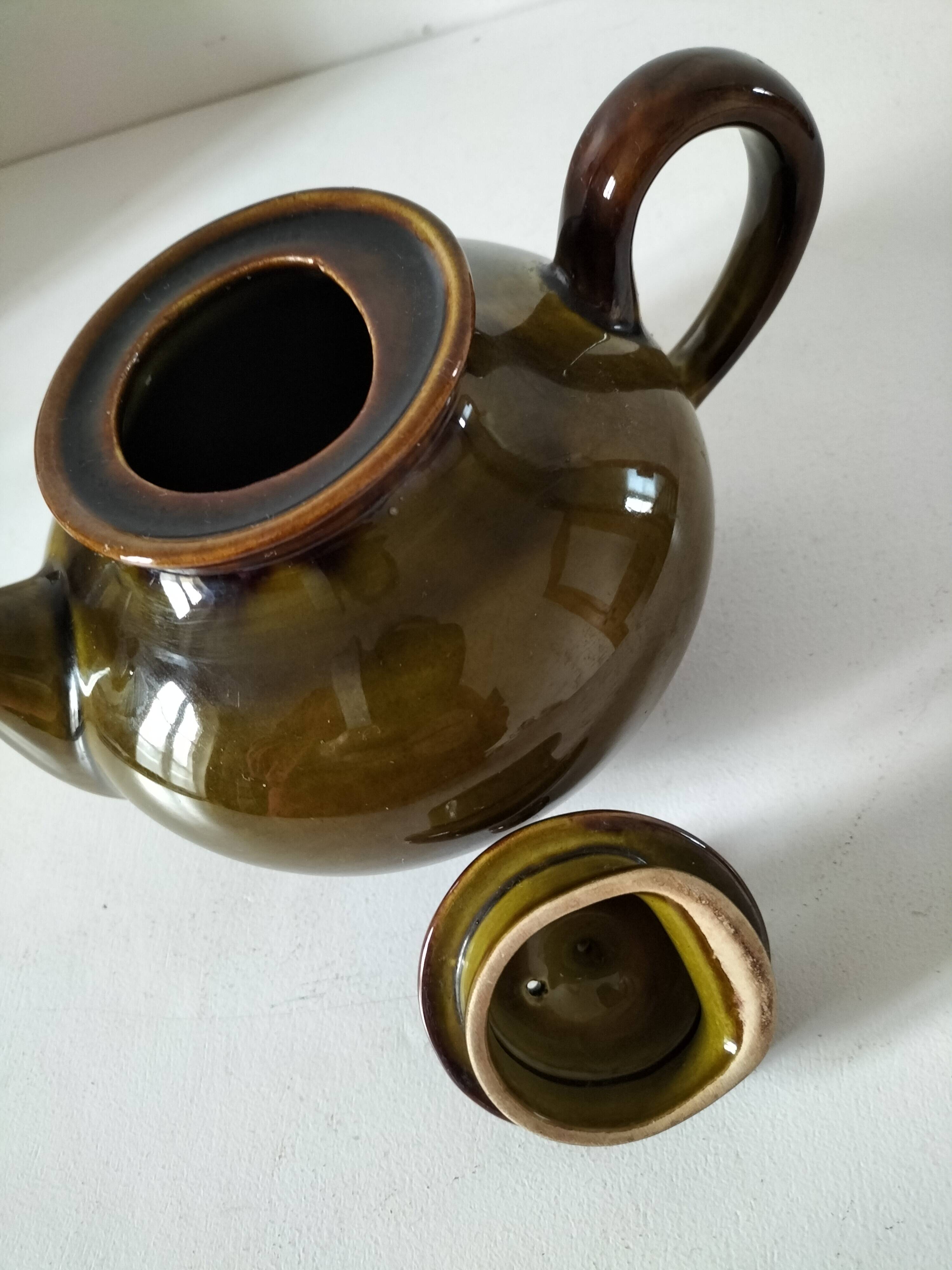 Saint Clément earthenware teapot