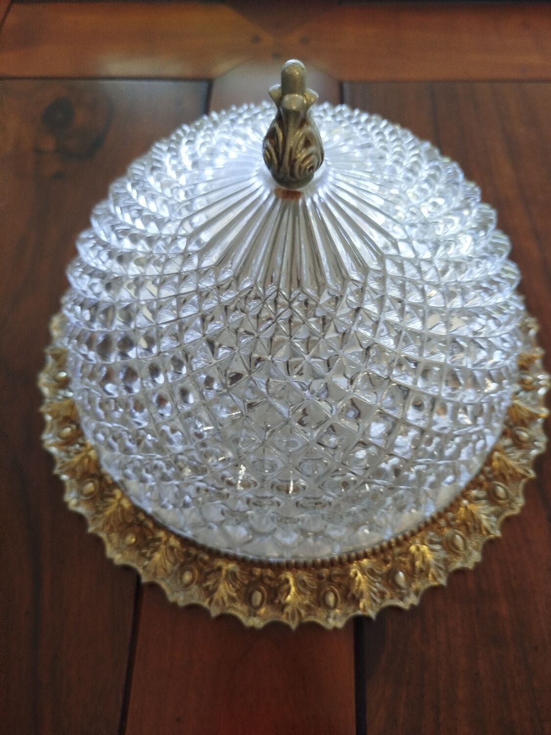 Crystal cut ceiling lamp and brass