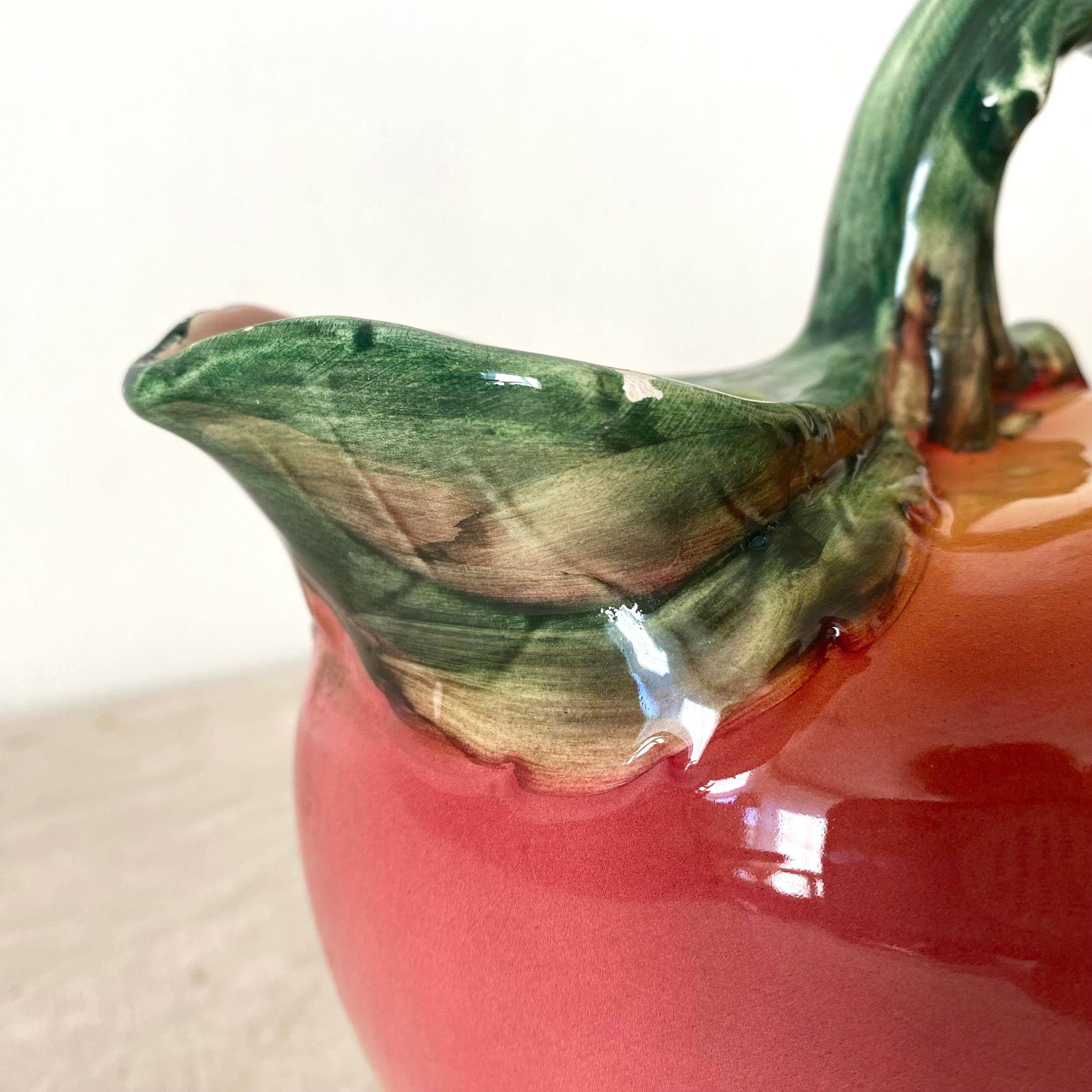 Apple slurry pitcher