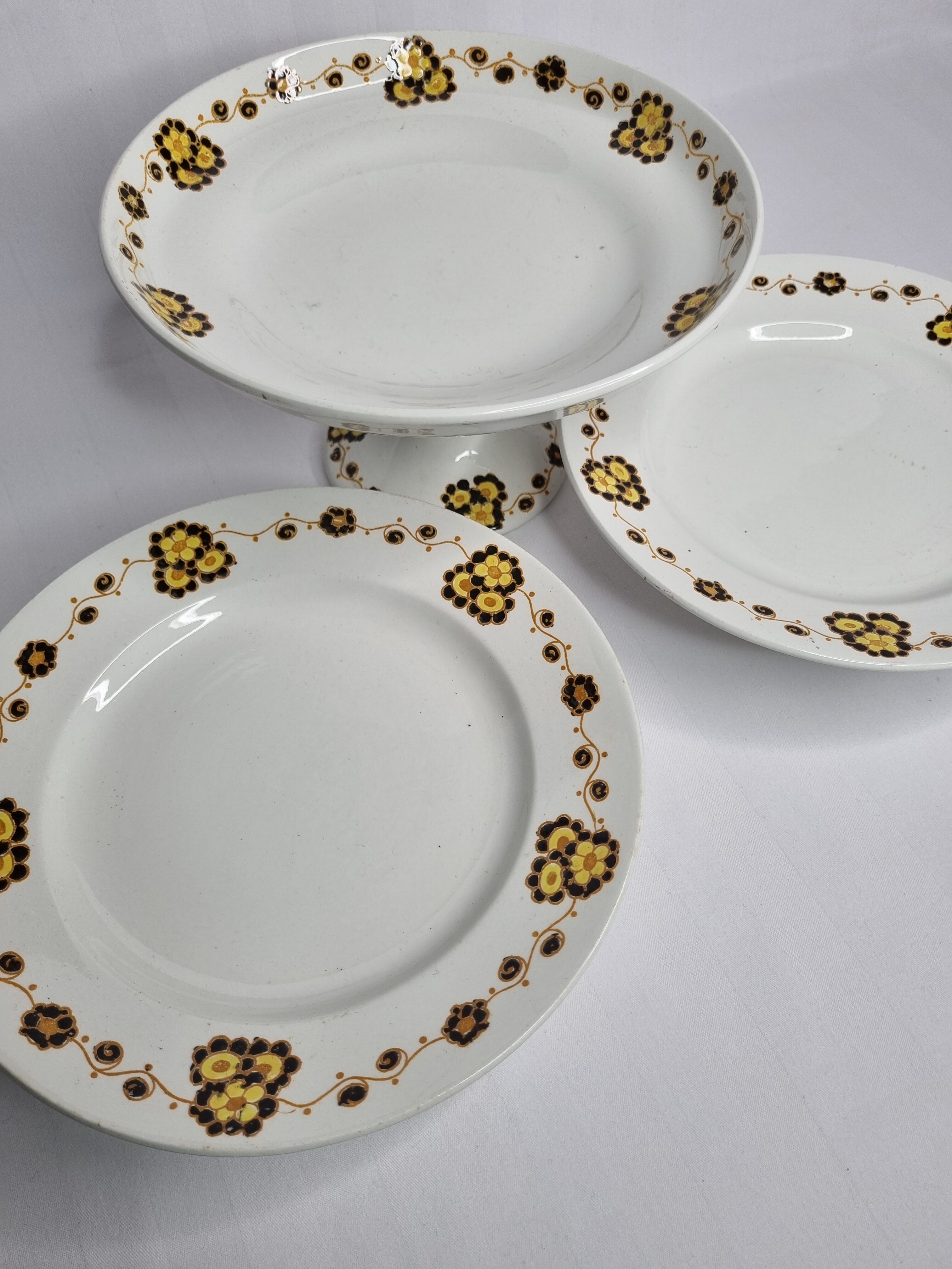 Set of three compotiers and presentation dishes "Boch Frères" (Made in Belgium)