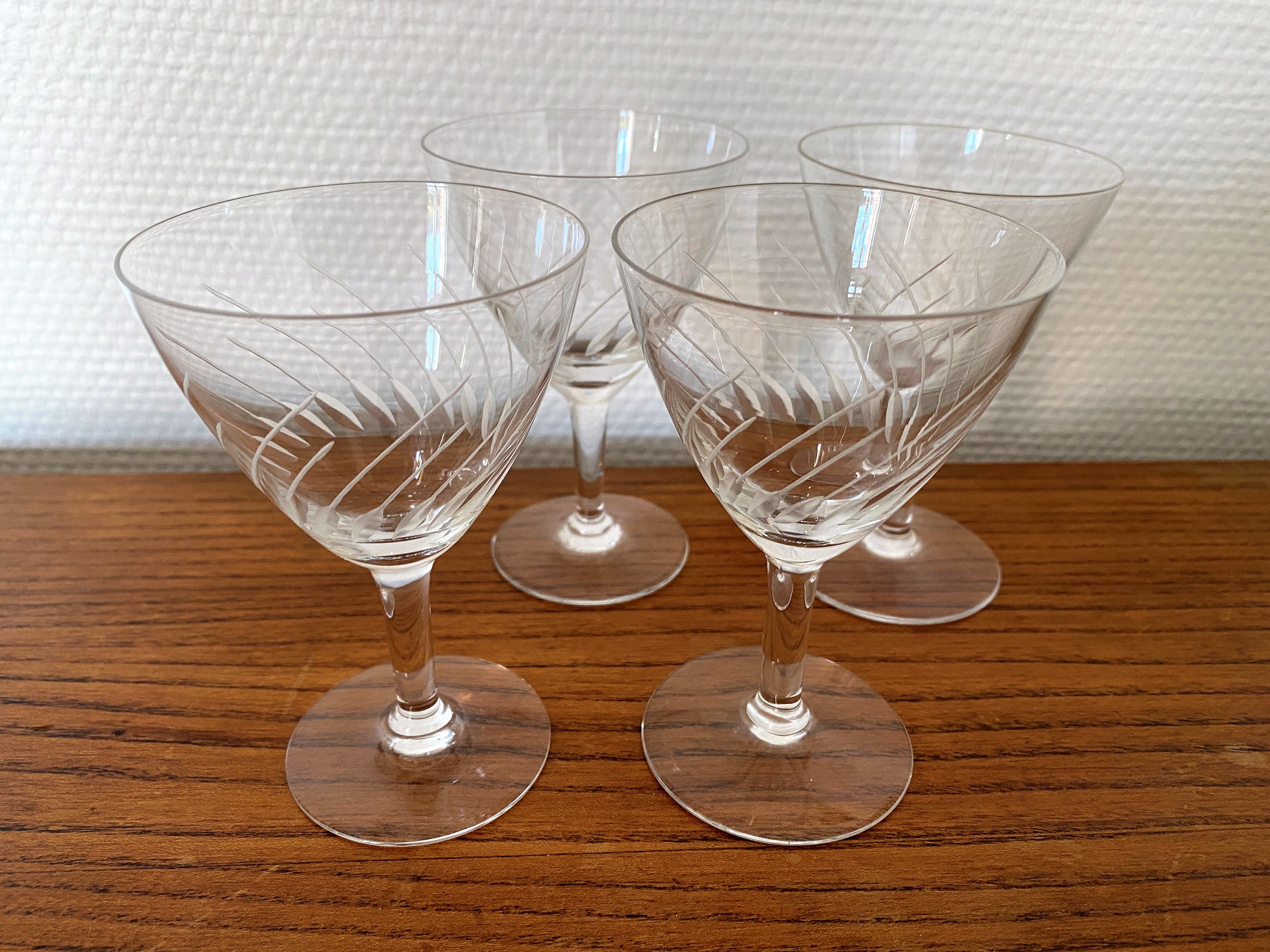 4 white wine glasses in engraved glass 6 cl