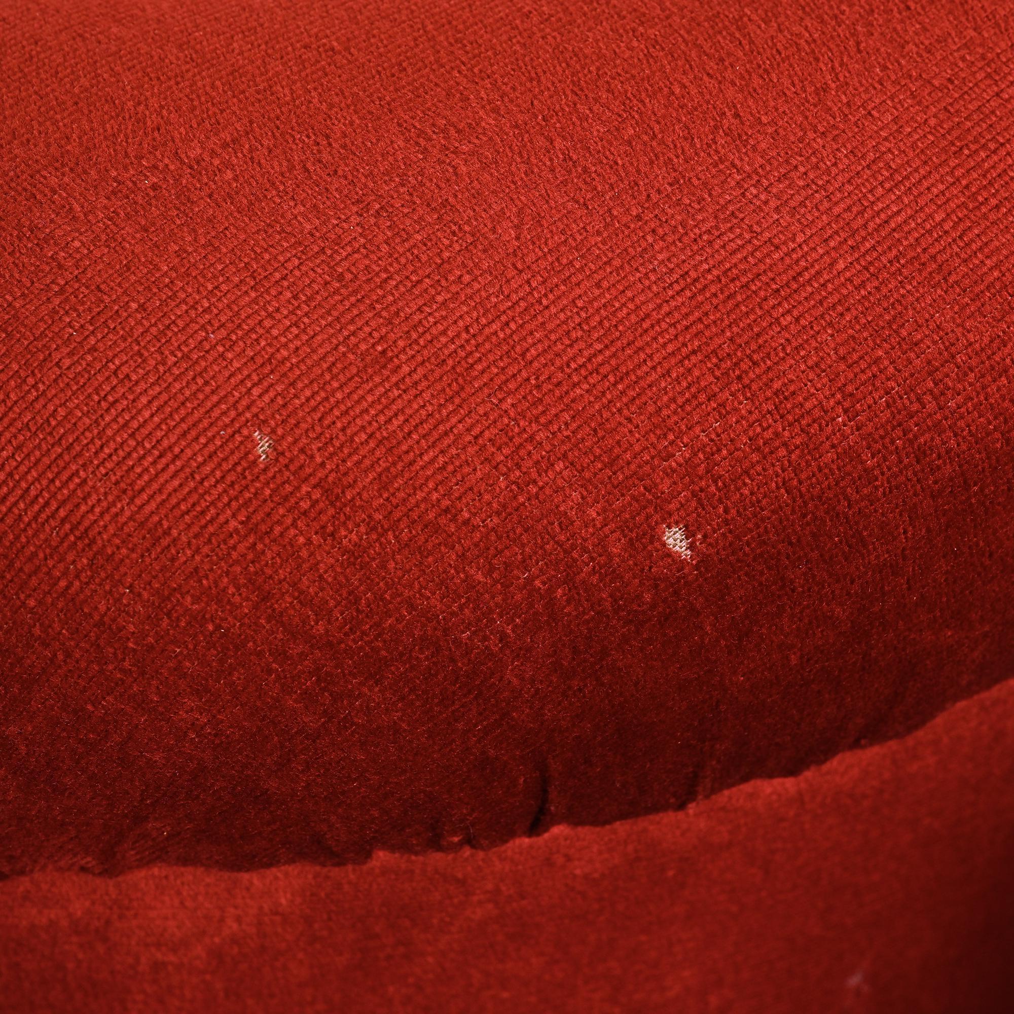 Paire de fauteuils en velours rouge, travail Art Déco, France, années 1920