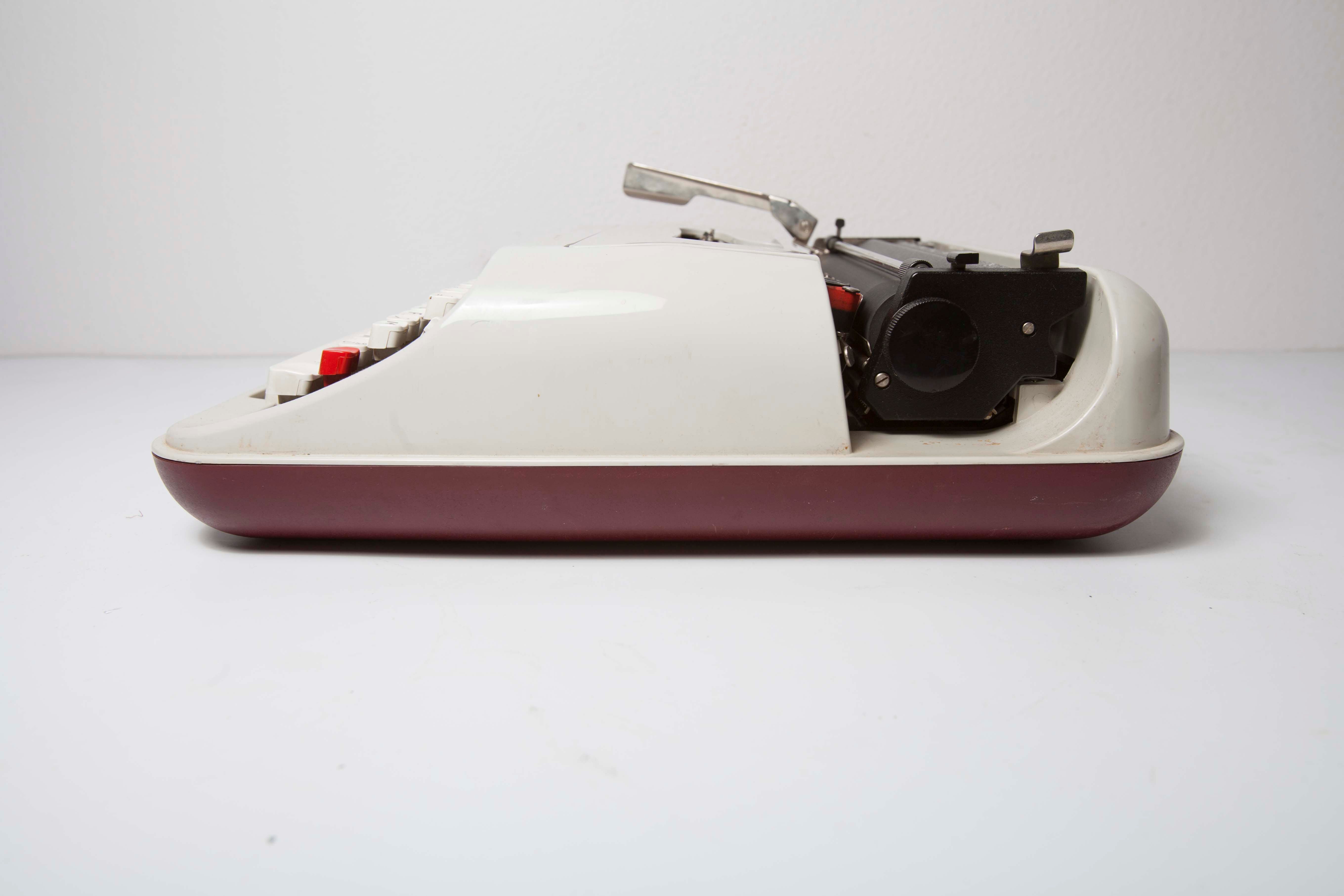 Sheidegger typewriter President by Olivetti