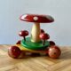 Jouet à tirer en bois vintage - Champignon - 1960