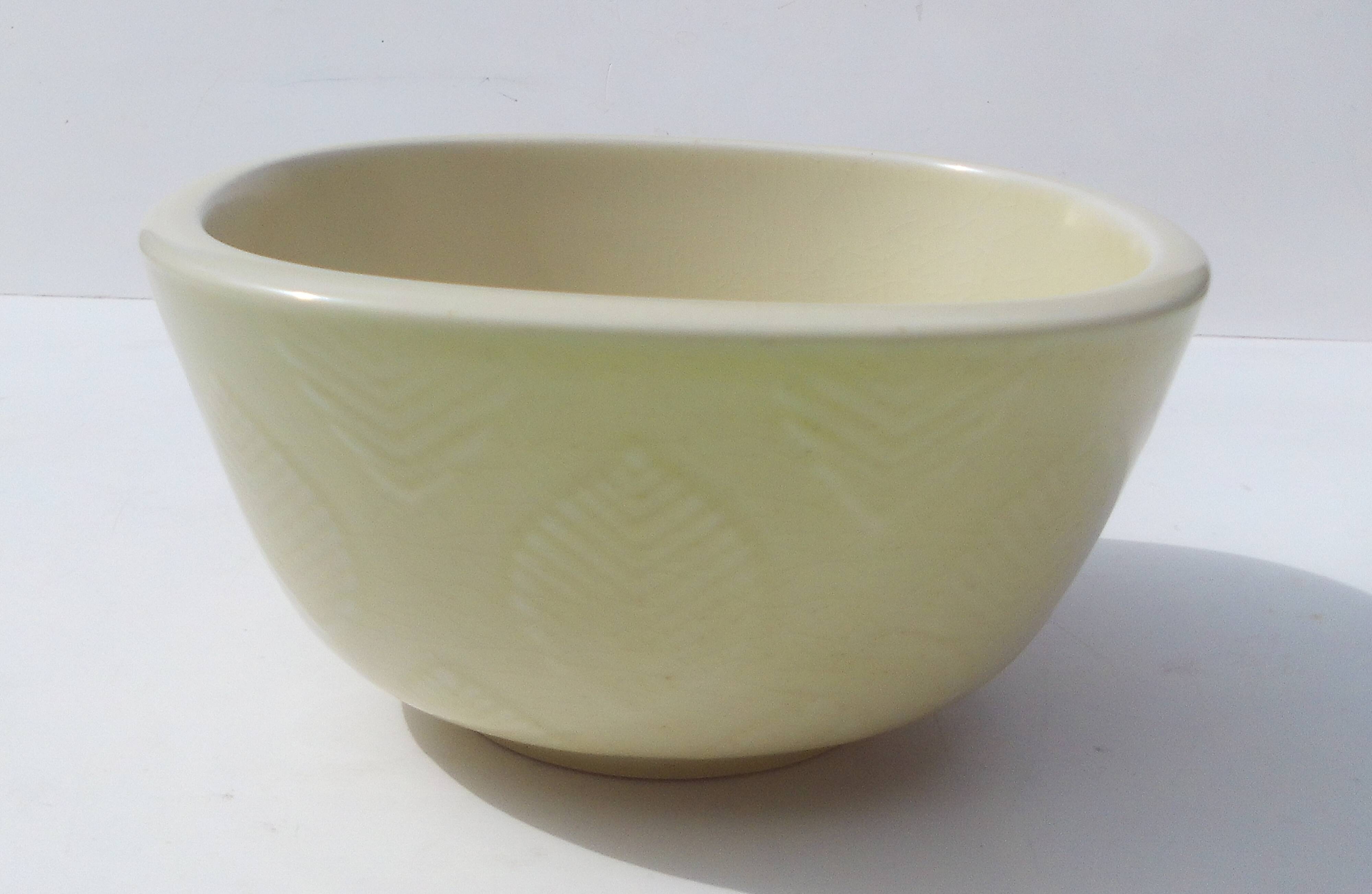 Scandinavian ceramic bowl. Marselis by Nils Thorsson for Royal Copenhagen
