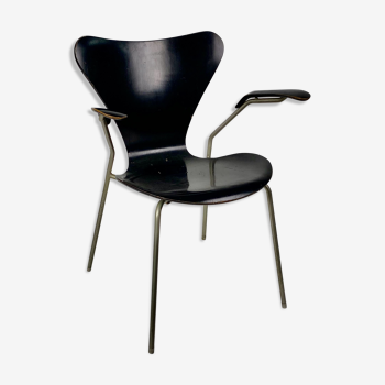 Fauteuil en bois laqué noir d'Arne Jacobsen année 50