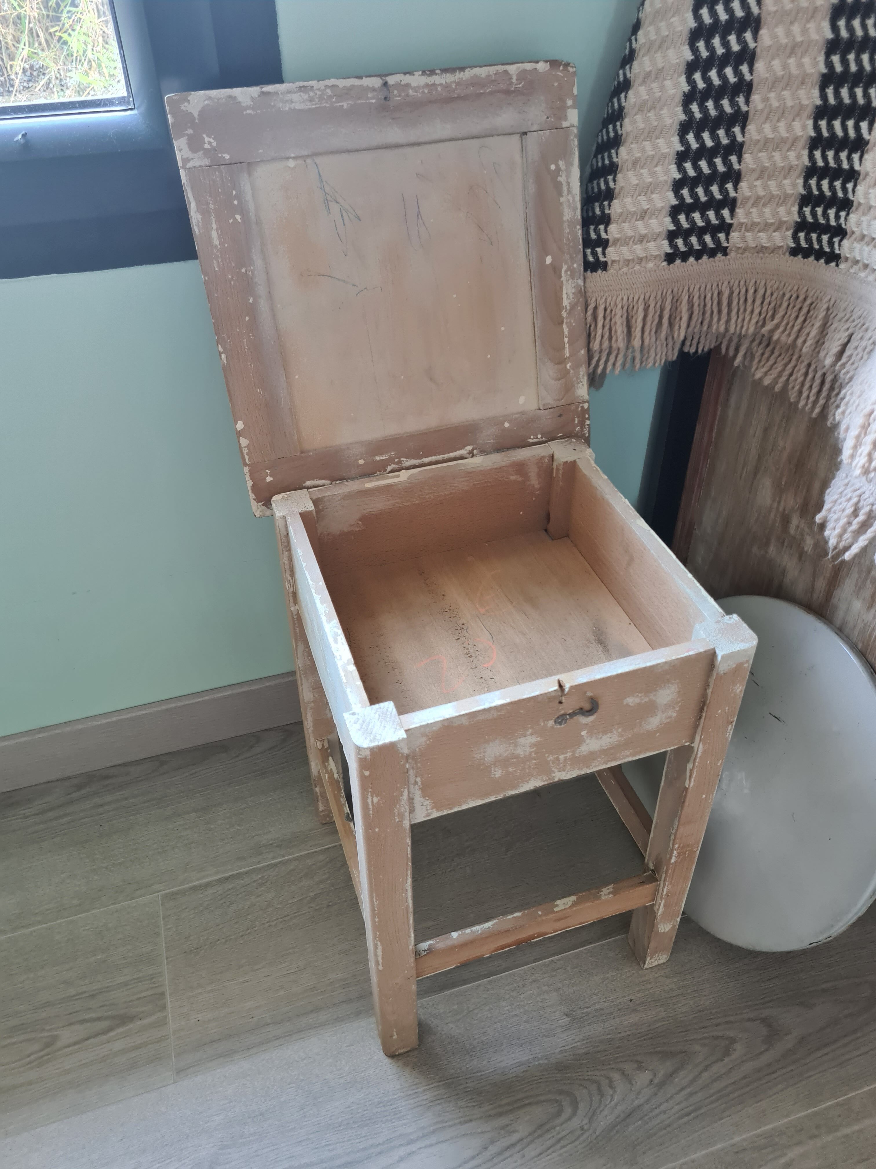 Vintage chest stool shabby chic style
