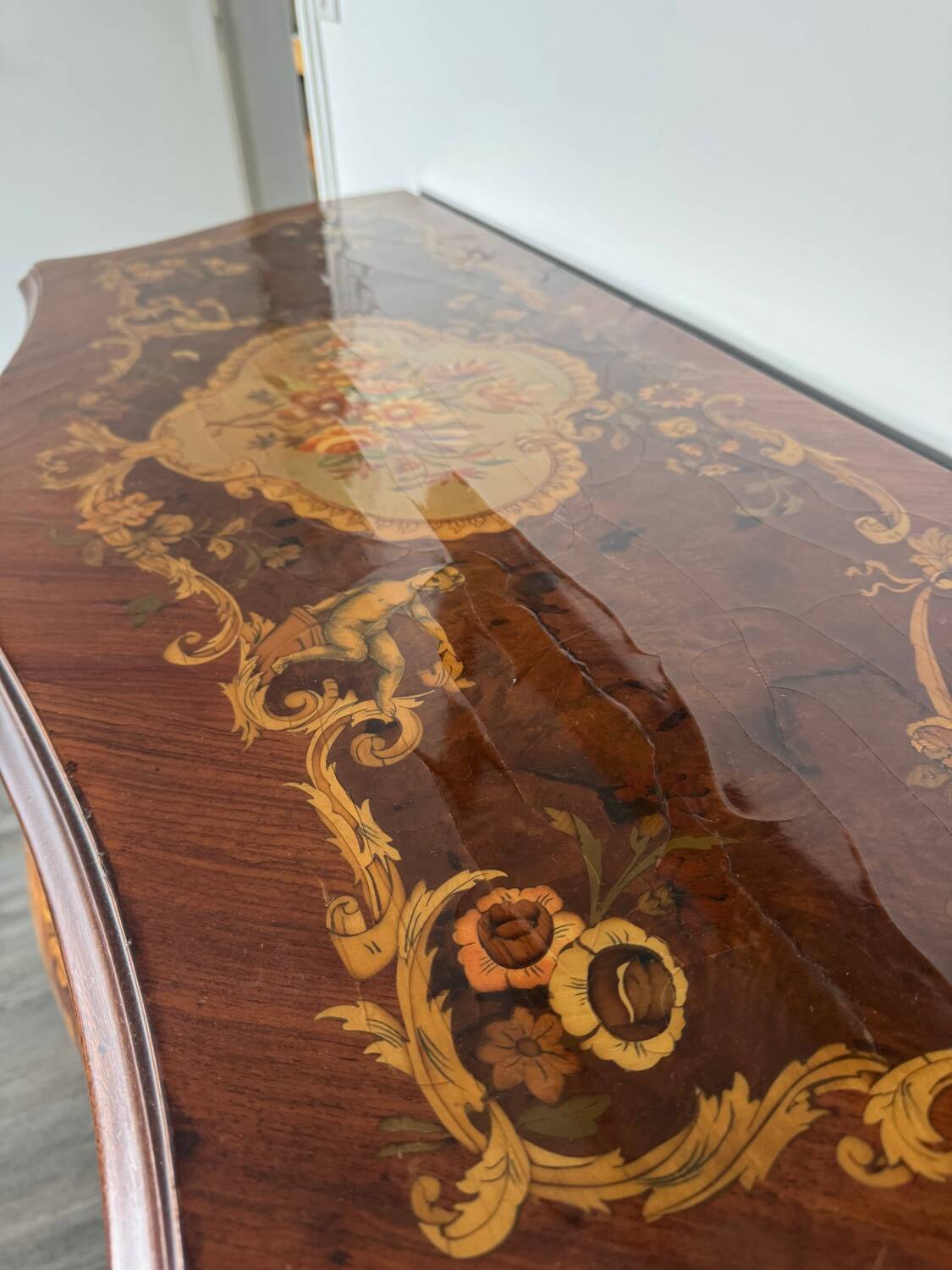 Commode style Louis XV