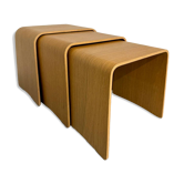 3 tables basses gigogne en bois thermoformé, années 80