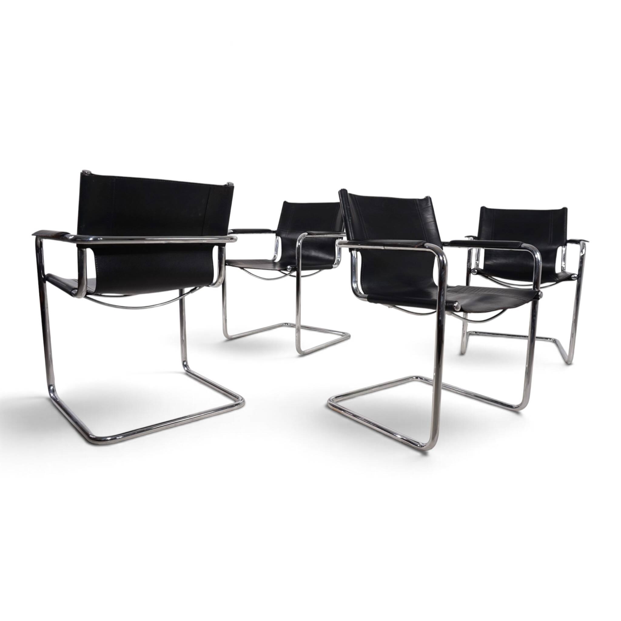 Ensemble de 4 chaises visiteur Matteo Grassi en cuir/chrome, chaises cantilever, 1970.