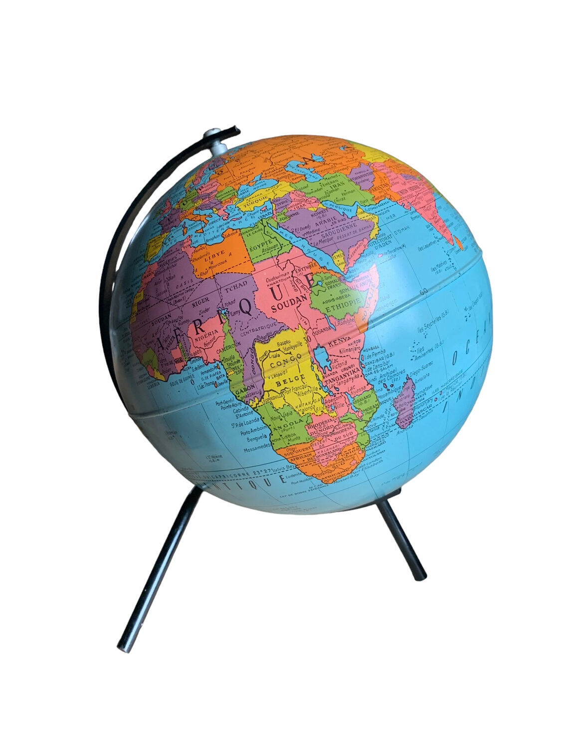 Globe rotating world map