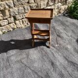 Small walnut worker