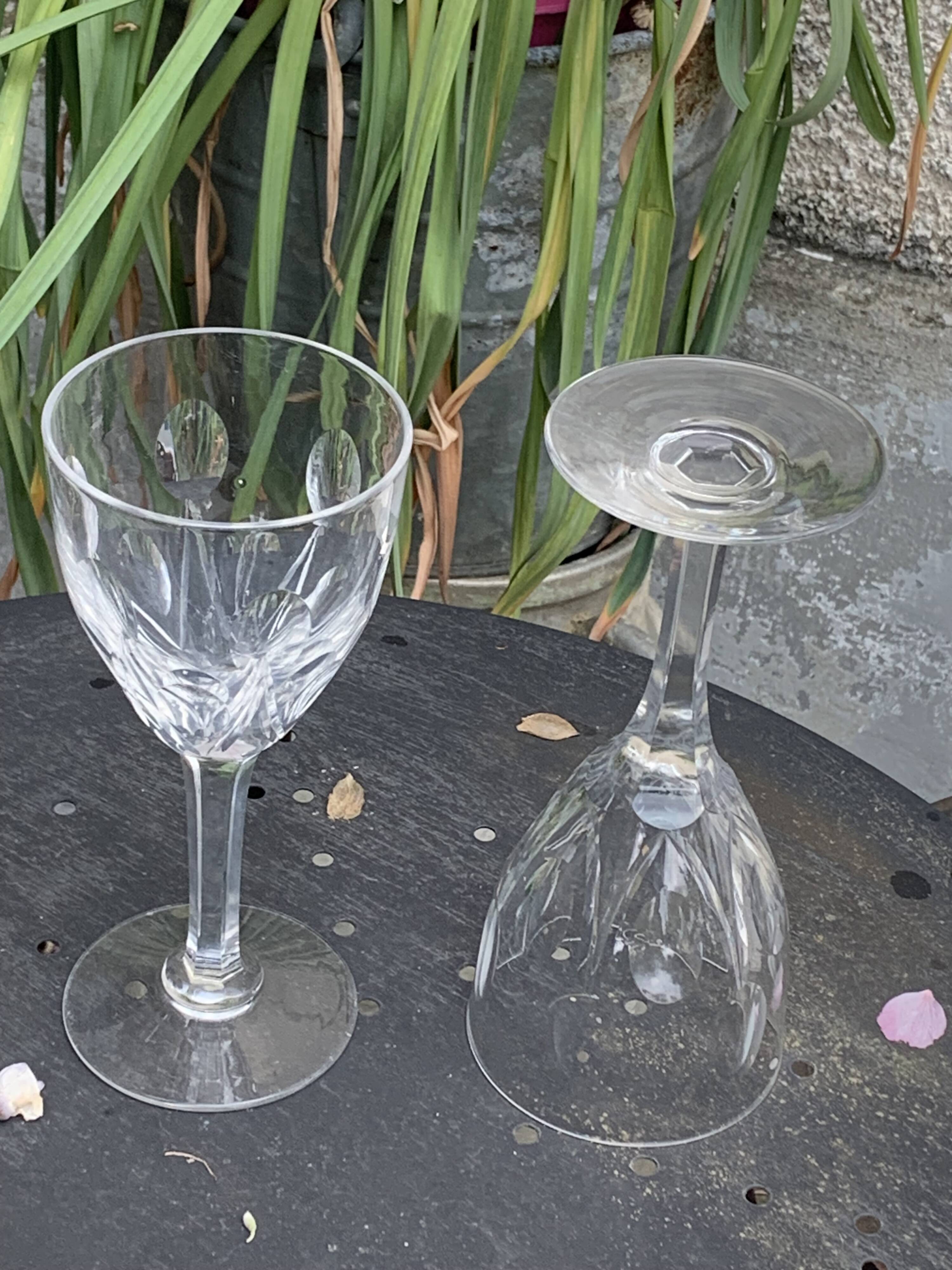 6 large old-cut crystal wine glasses, magnificent patterns