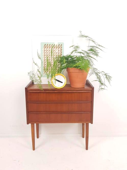 Dresser Danish bedside table