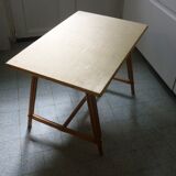 Table en rotin vintage