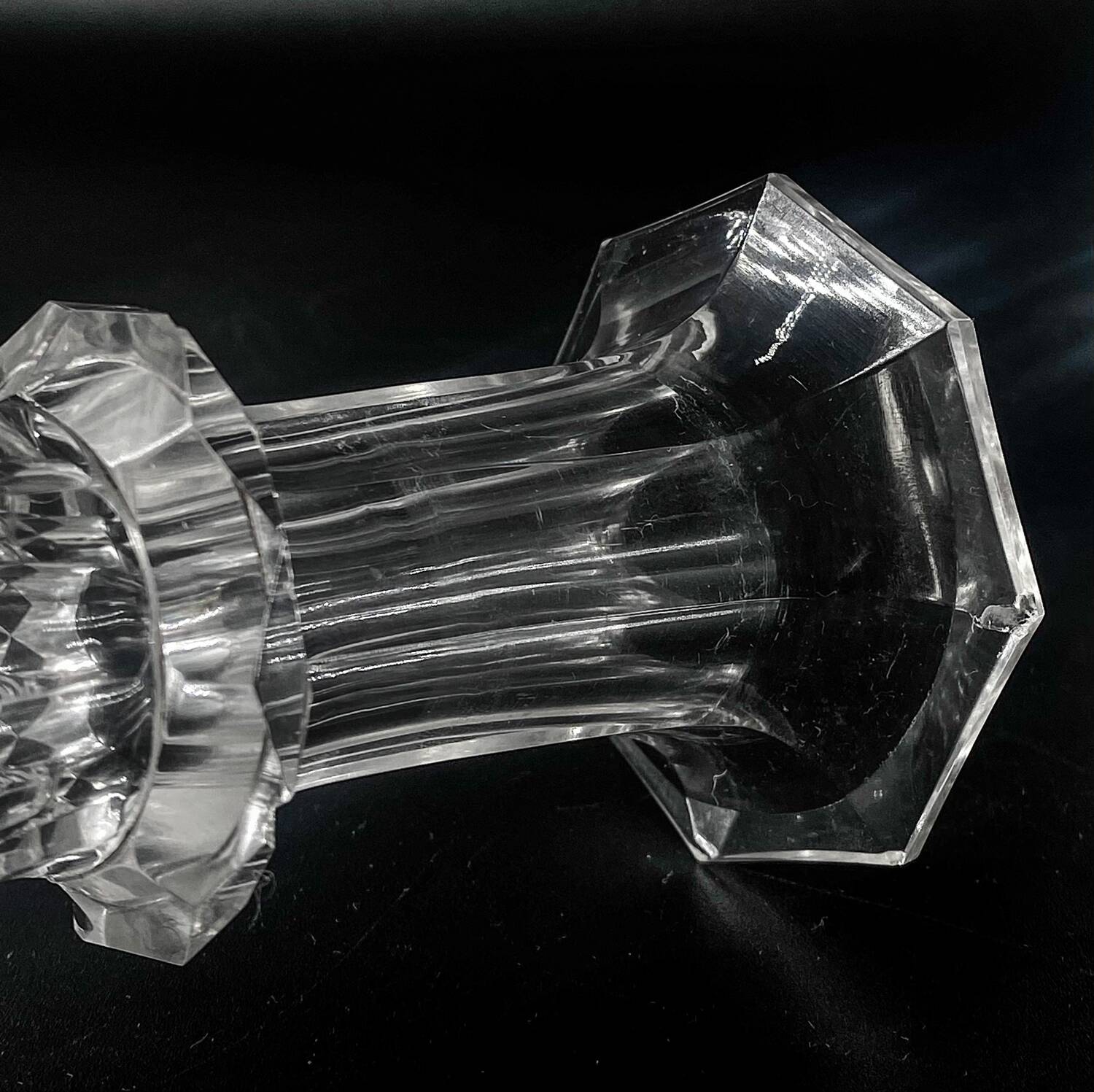 Two Le Creusot wine carafes (Baccarat) 19th century. Leaves