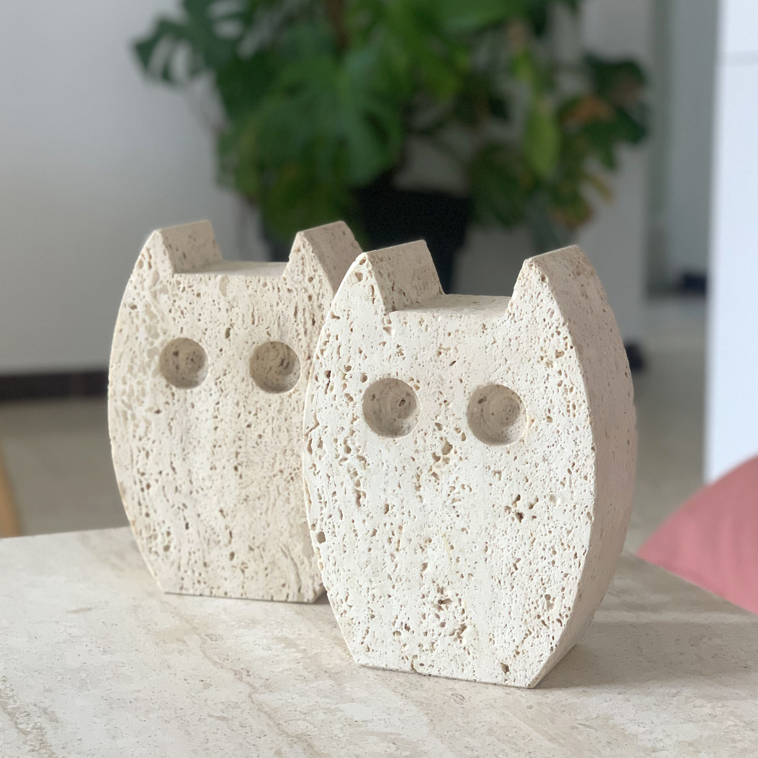 Pair of bookends or travertine sculptures by Fratelli Mannelli, 1970