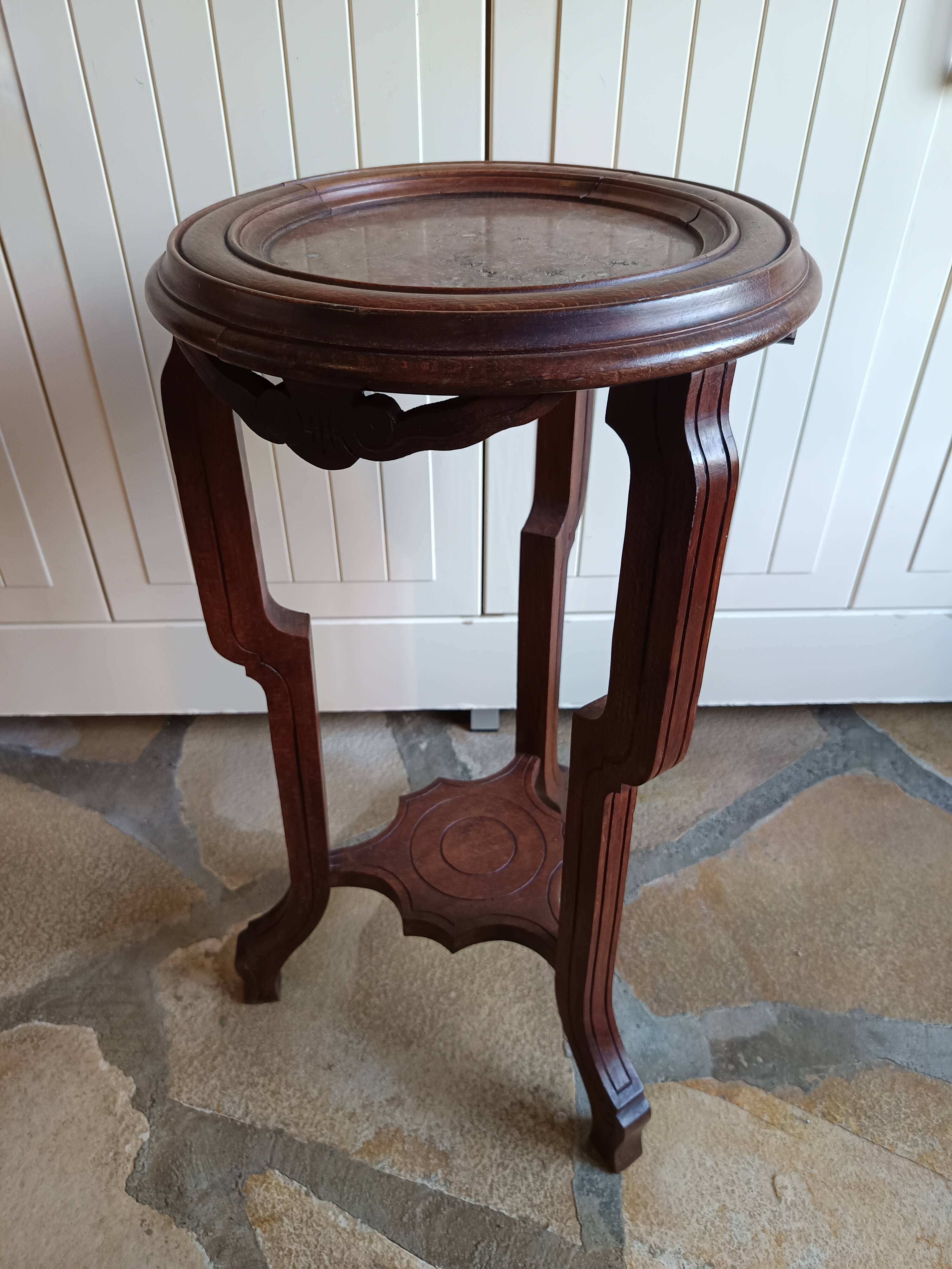 Guéridon ancien en bois massif avec plateau en marbre