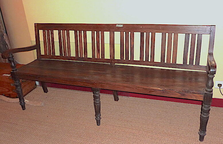 Colonial bench in rosewood