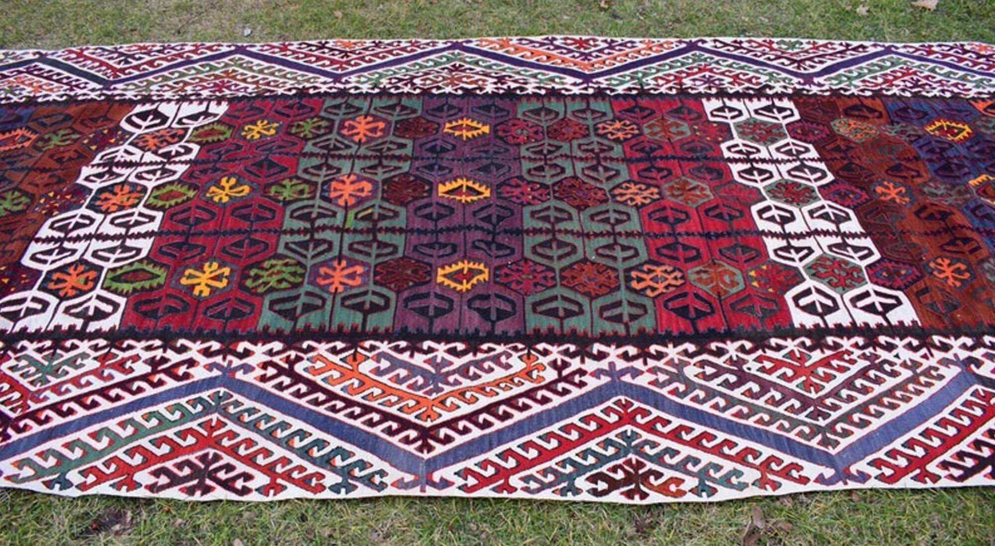 Vintage Turkish kilim, handwoven, 190x445 cm.