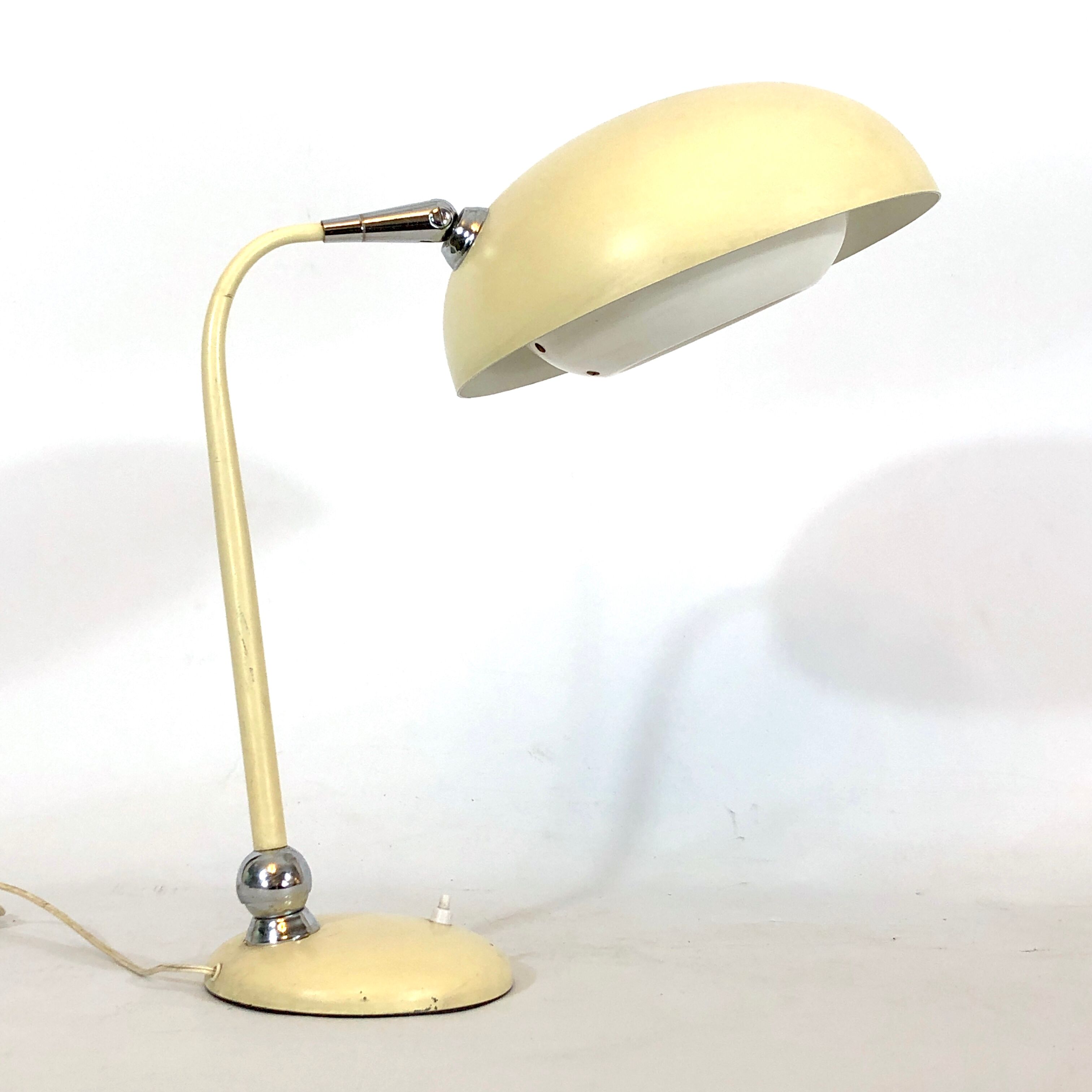 Mid-century lacquer and chrome articulated desk lamp Stilnovo
