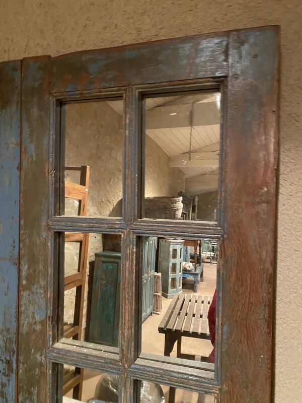 Porte indienne formant miroir