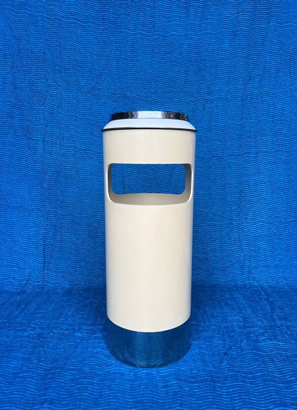 Porte-parapluies/cendrier/vide-poches/corbeille a papier/mobilier d’en
