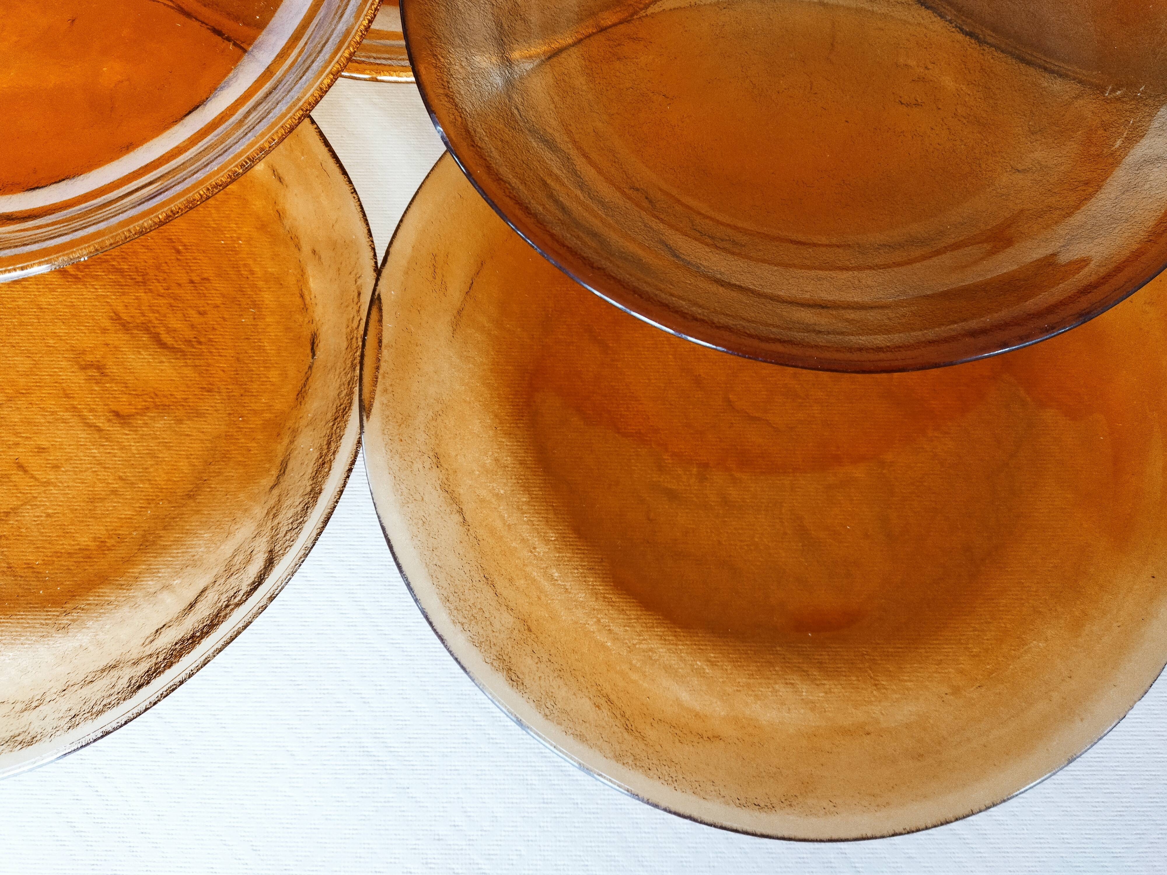 12 Arcoroc Sierra Ambre dessert plates