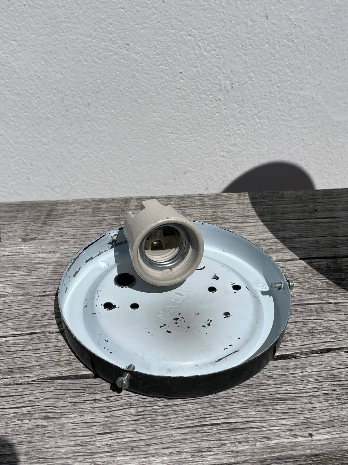 Round wall or ceiling light in glass