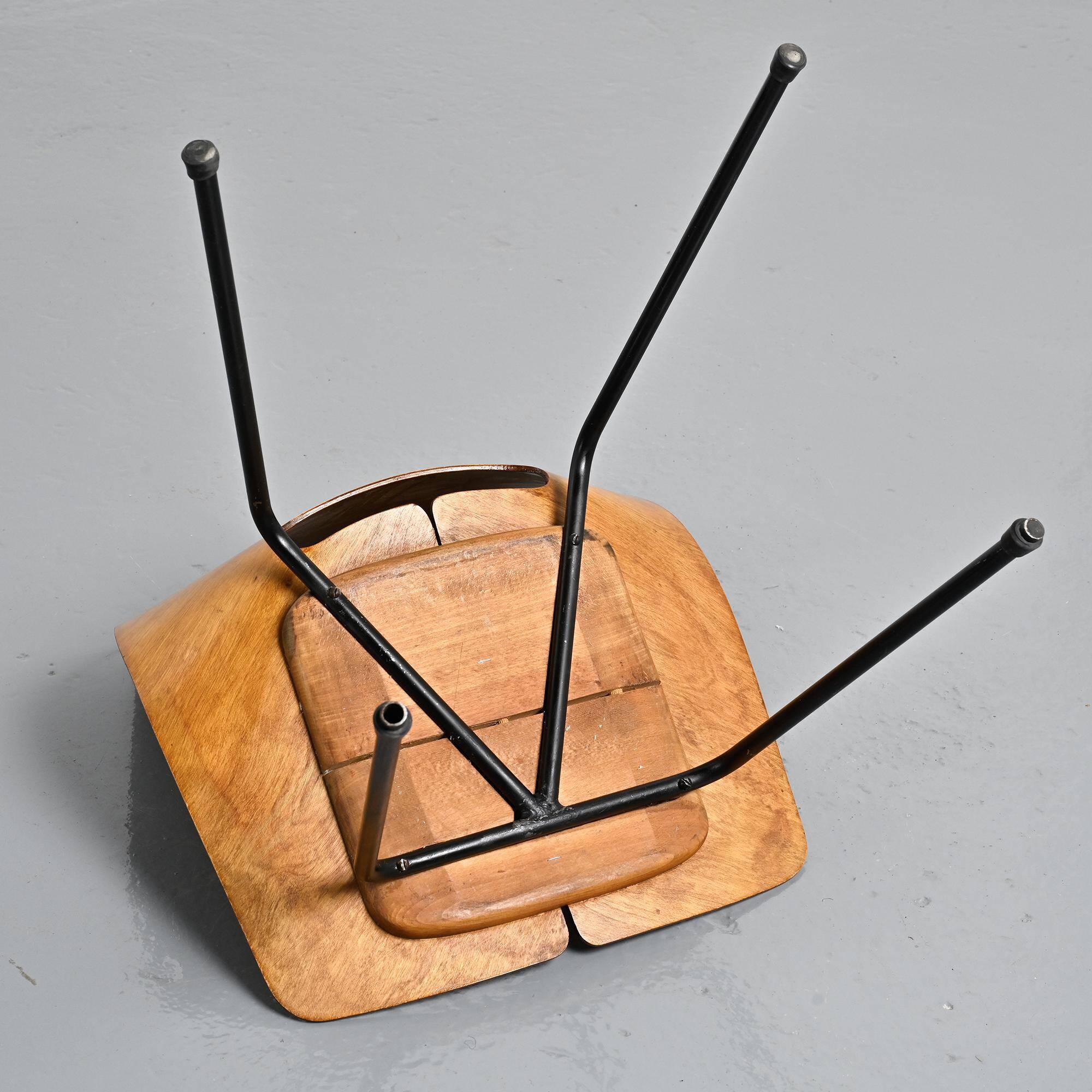 Chaise Tonneau par Pierre Guariche, Steiner, 1953