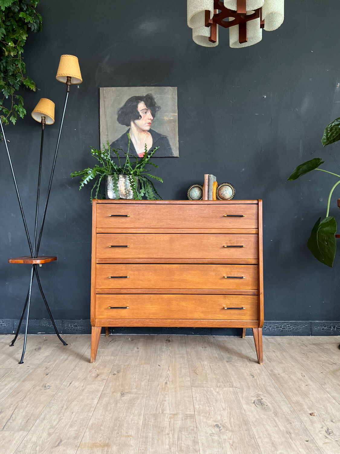 Vintage chest of drawers