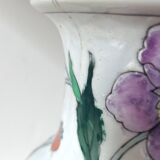 Hand-painted Chinese vase | Floral patterns