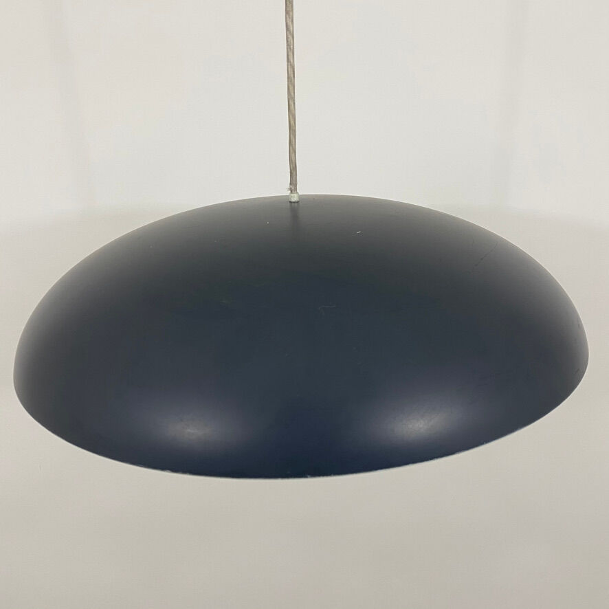 Californiapendel suspension by Louis Poulsen