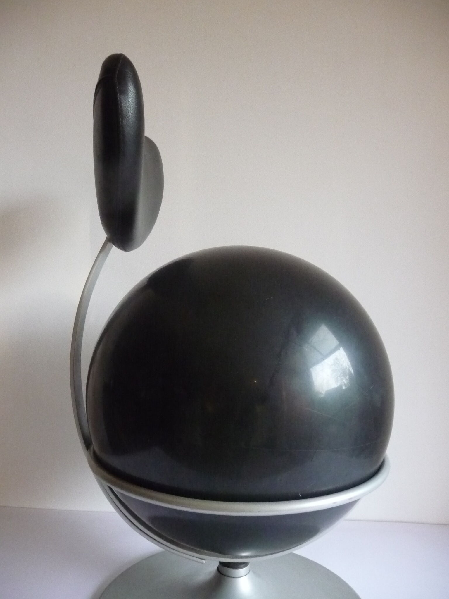 1980s ergonomical ball desk chair
