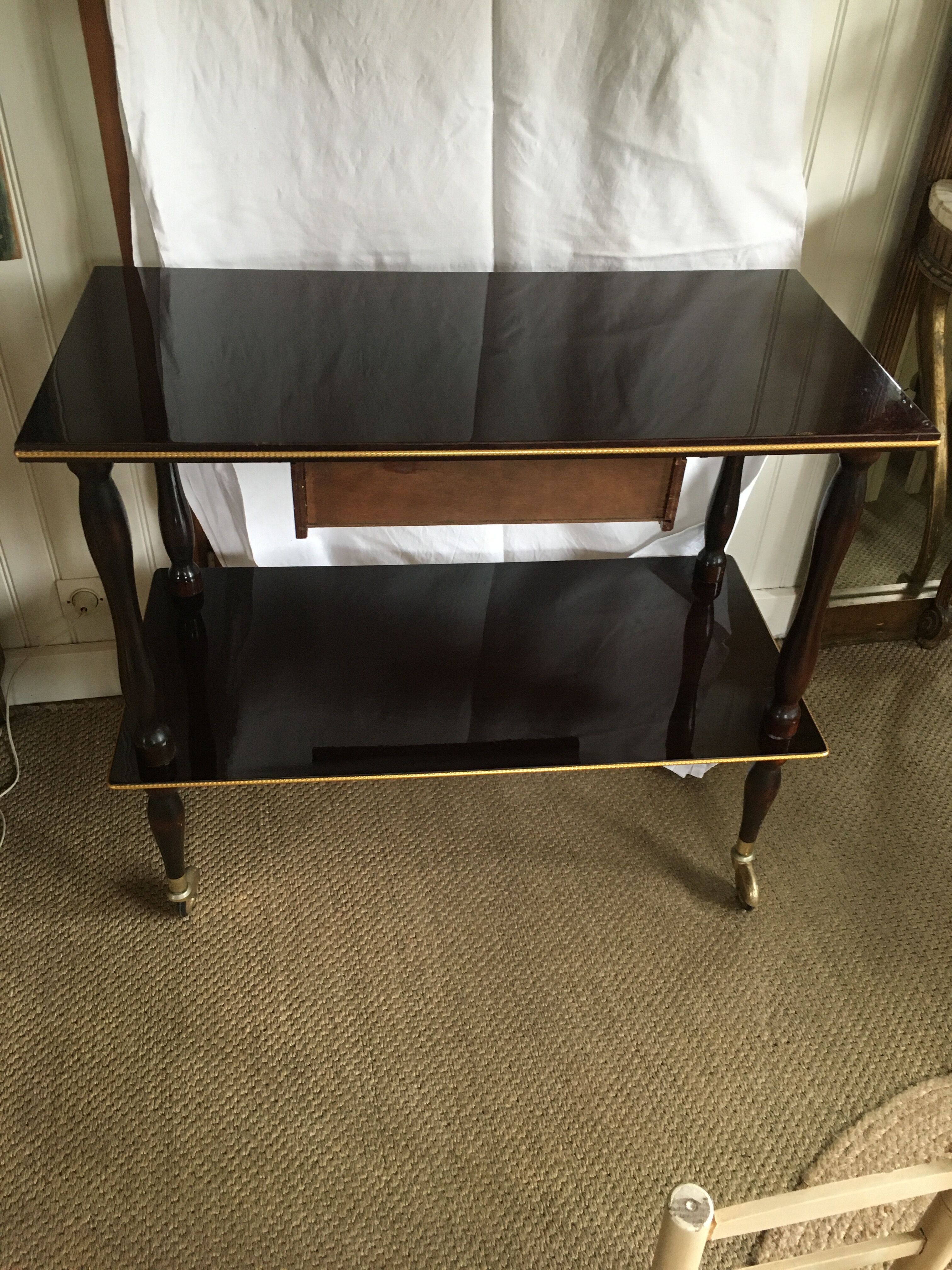 Vintage roller table