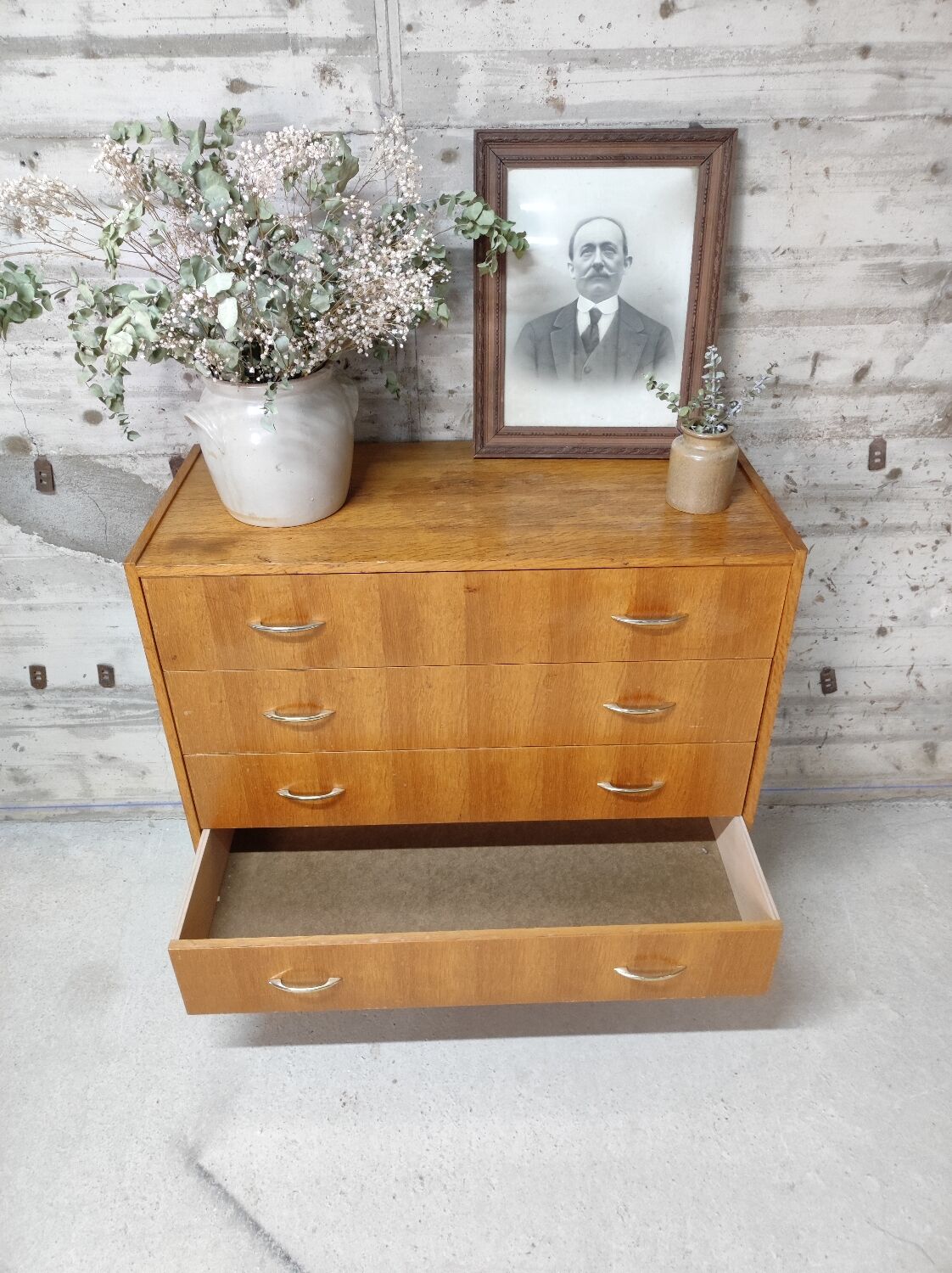 Vintage chest of drawers