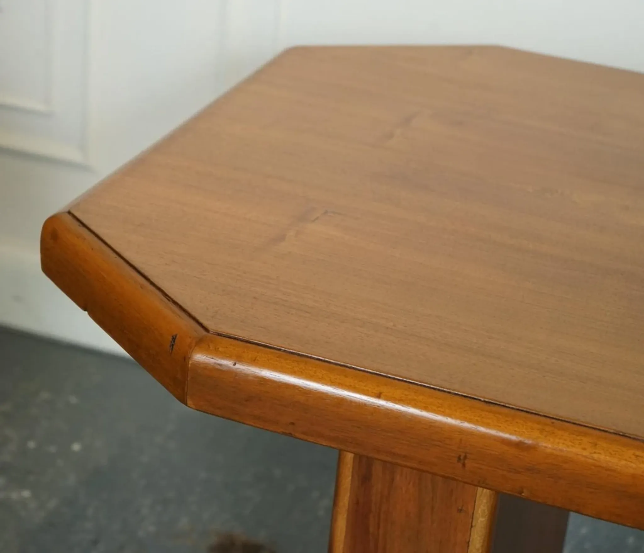 Vintage Art Deco Dining Table in Walnut