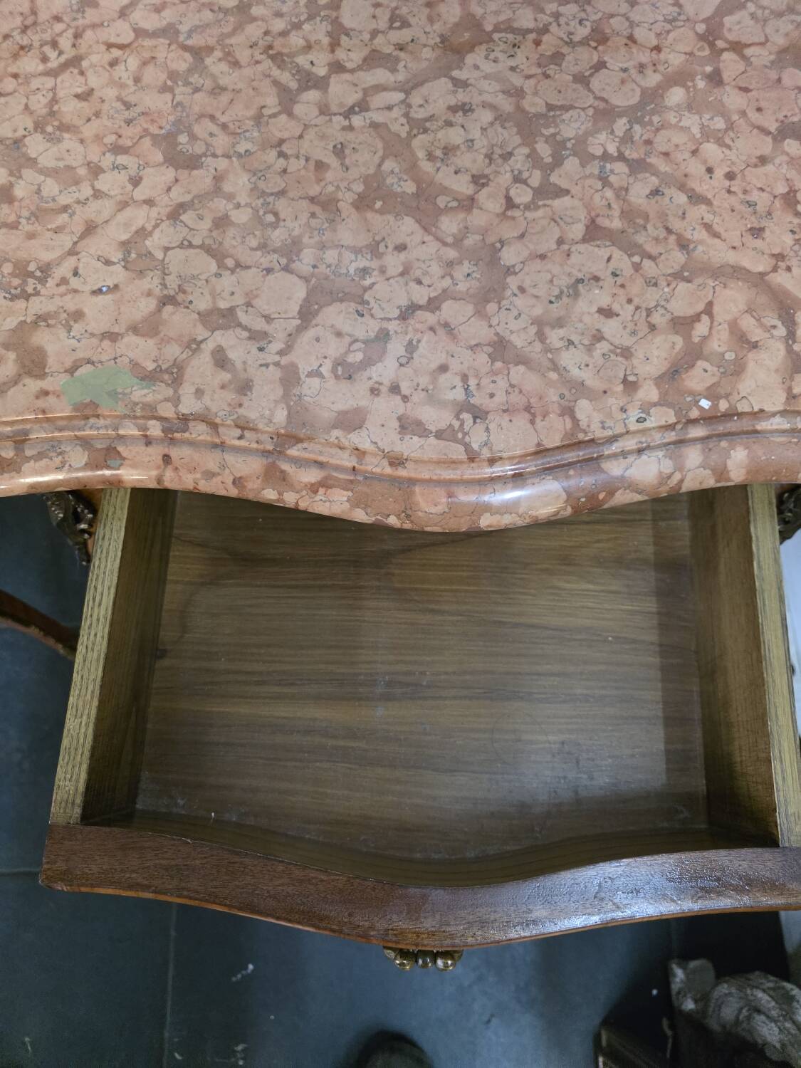 Pair of Louis XV style curved bedside tables in marquetry