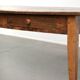 Table de ferme française du 19ème siècle pour 4 à 6 personnes.