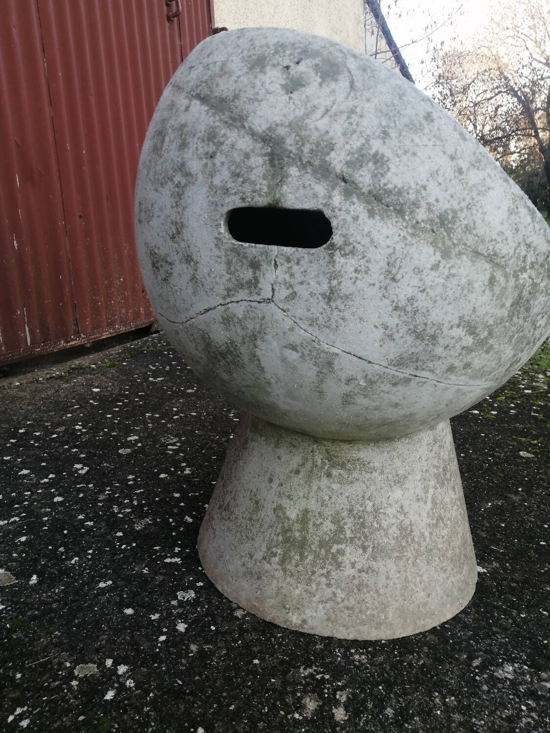 Vintage robert pansart outdoor armchair for elo in fiber cement.