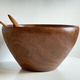 Scandinavian salad bowl in solid teak and cutlery