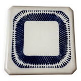 Vintage old trivet Badonviller blue graphic pattern
